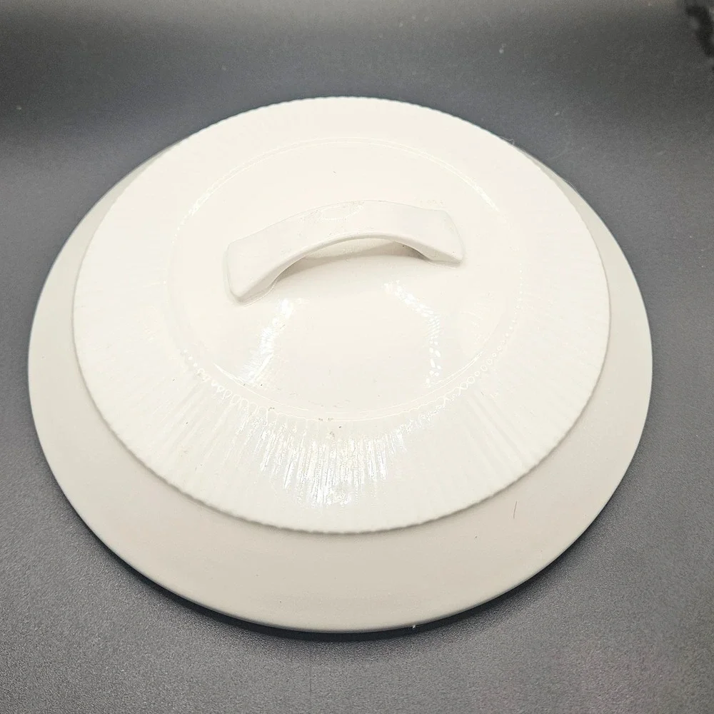 Hall Super-Ceram White Casserole Dish with Lid 4511 Vintage 1960 USA Made 10in
